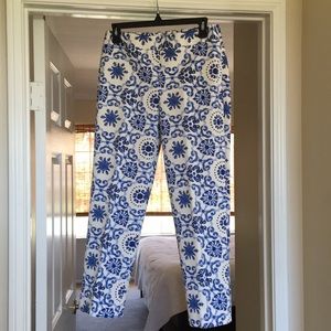 Talbots Blue & White Medallion Print Pant Size 4